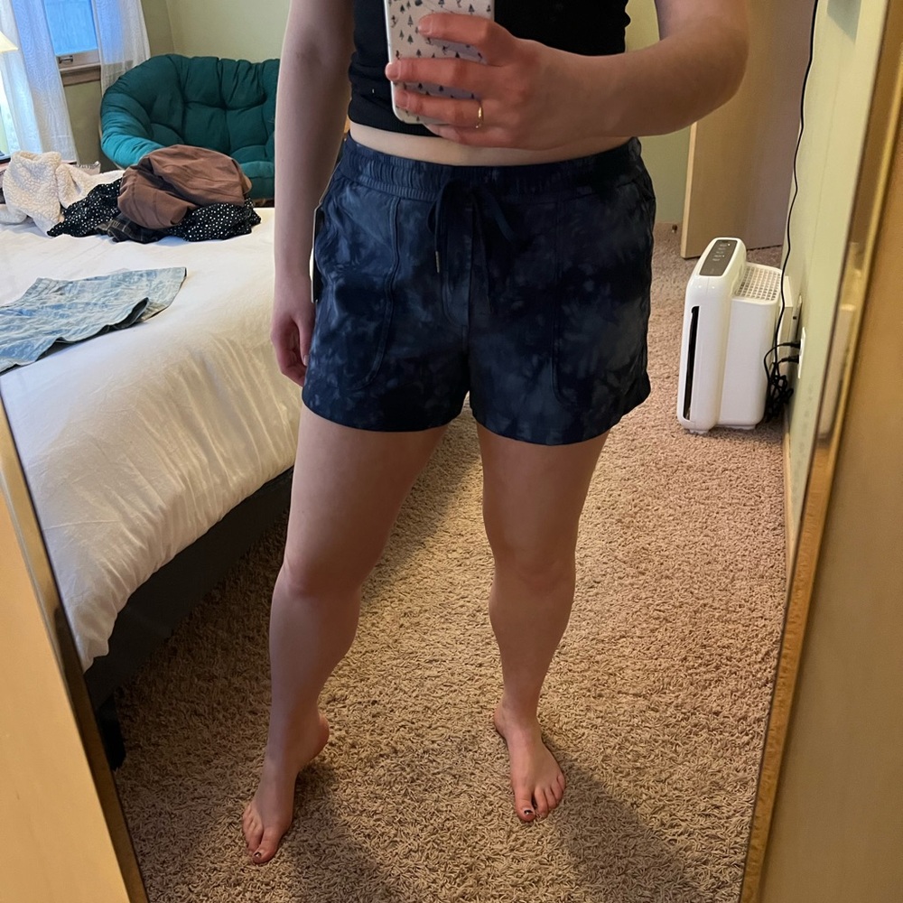 Athleta Blue Farallon Shorts